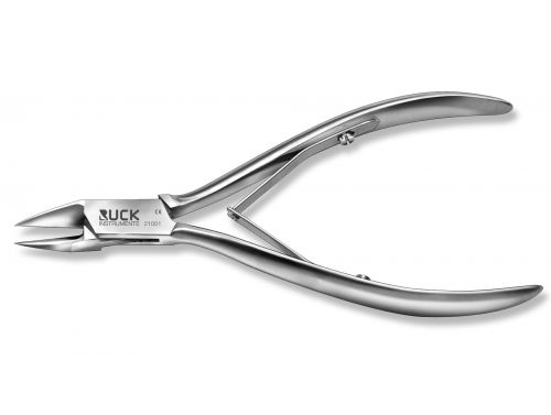 RUCK INSTRUMENTS CORNER CLIPPERS / 17MM COMPACT / POINTED