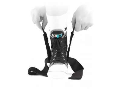ULTIMATE PERFORMANCE ADVANCED ANKLE BRACE WITH STRAPS